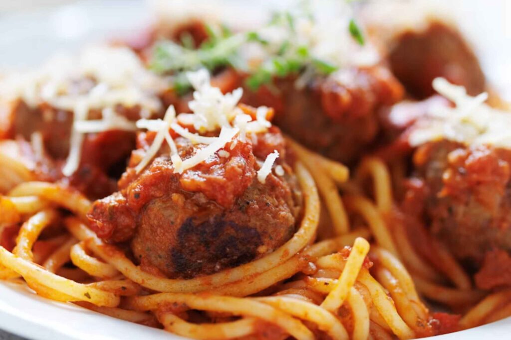 Polpette in tomatensaus met spaghetti van Keurslager Lieve en Patrick in Oudsbergen
